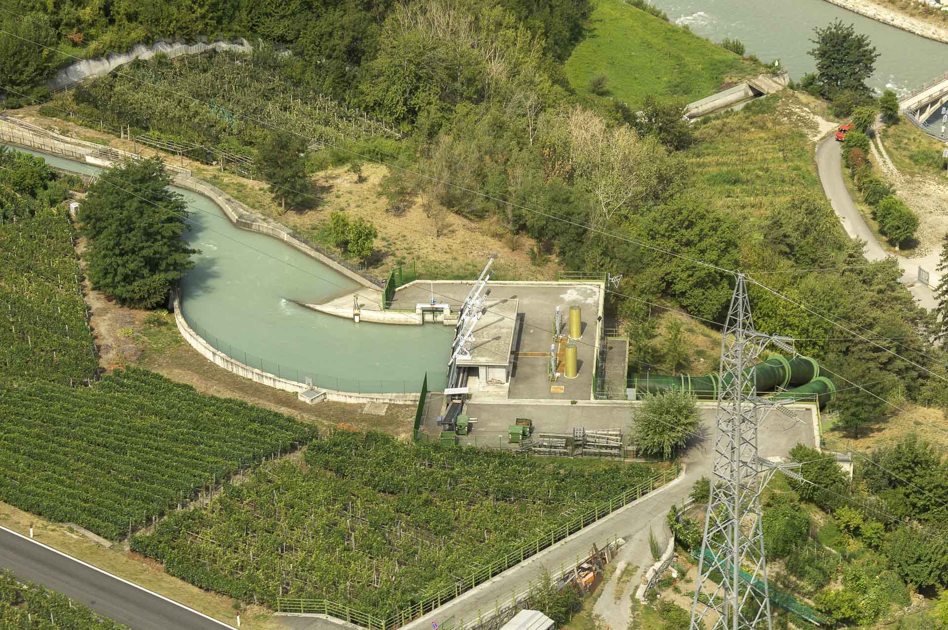 Centrale idroelettrica produzione energia rinnovabile Gruppo CVA in Aymavilles