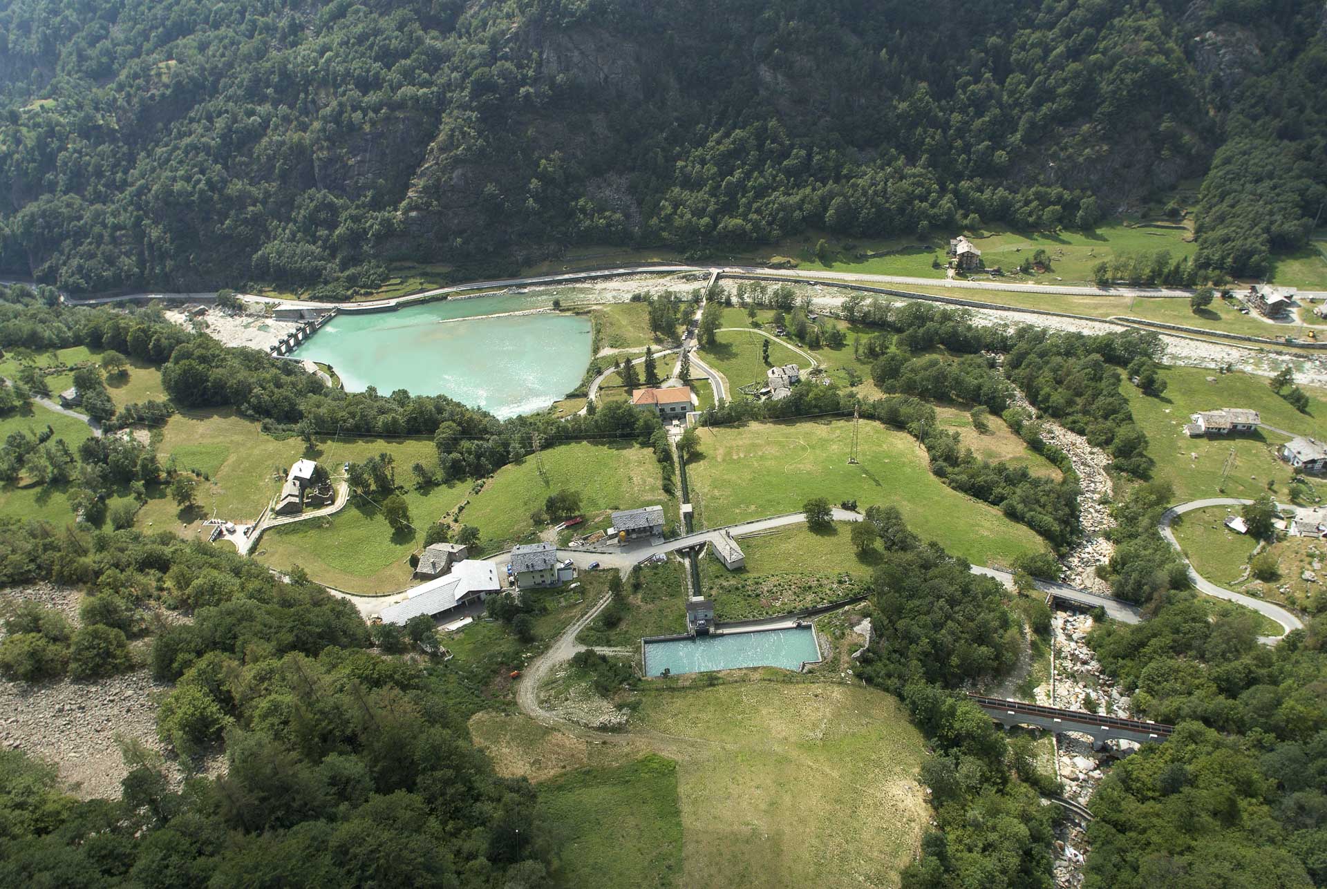 Centrale di produzione energia idroelettrica rinnovabile CVA