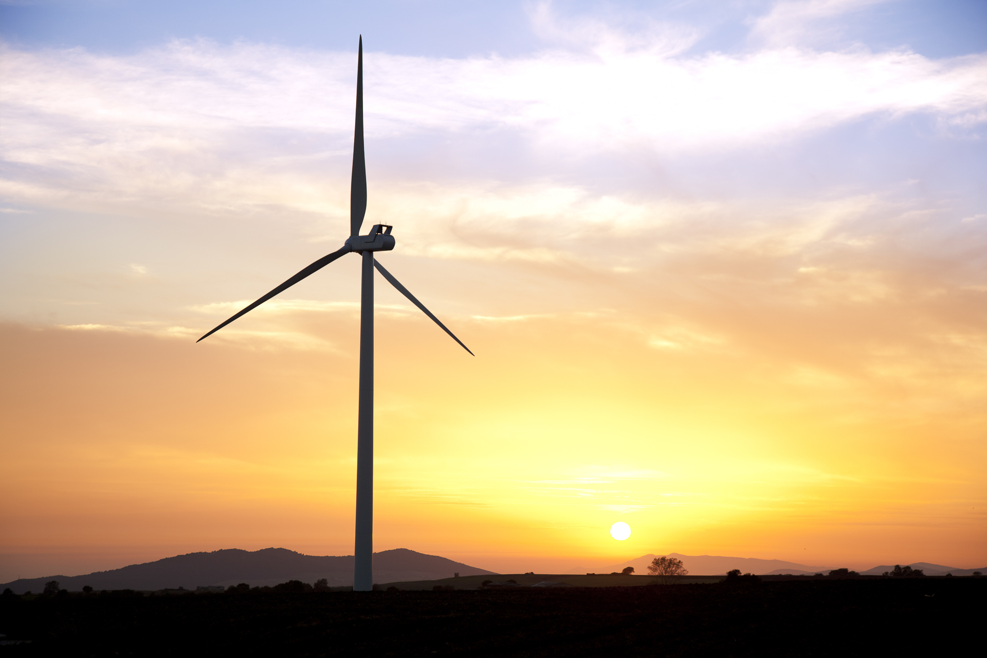 Impianto produzione energie elettrica eolica rinnovabile Tarifa
